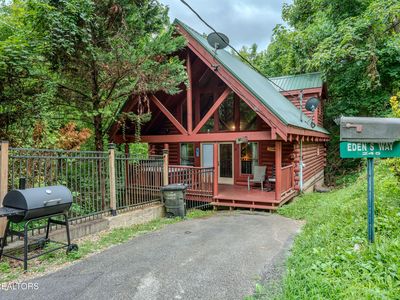 245 Edens Way