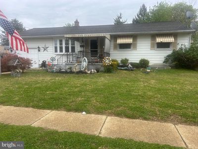 22 2nd Ave