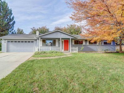 4851 N Burlington Cir