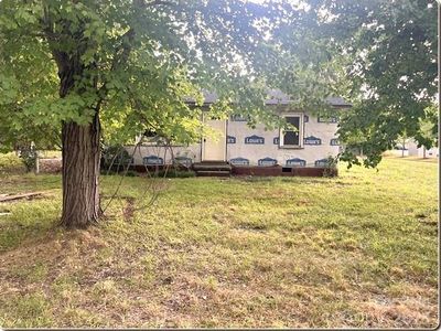 739 Kings Mountain St