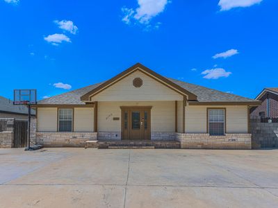 3105 N Tom Green Ave