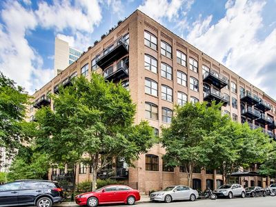 520 W Huron St APT 605