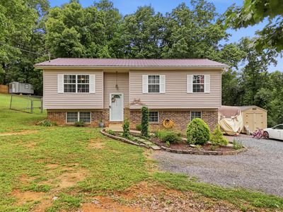 2340 Rolling Brook Dr NE