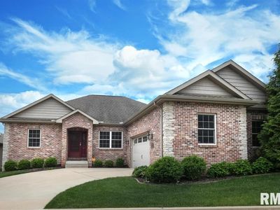 2612 W Lake Pointe Ter