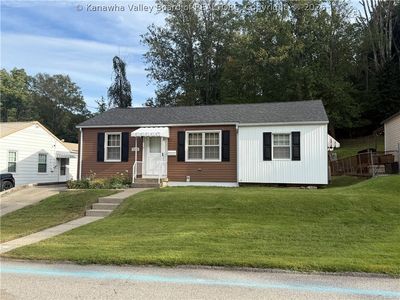 Property at 1112 Village Dr, South Charleston, WV