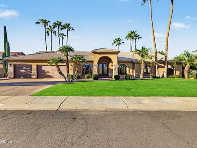 8678 E WINDROSE Drive