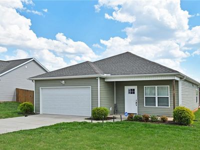 2516 Bluebird Ln