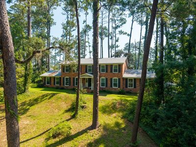 Property at 2002 Wood Valley Dr, Valdosta, GA