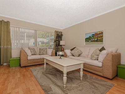 330 SE 2nd St APT 101H