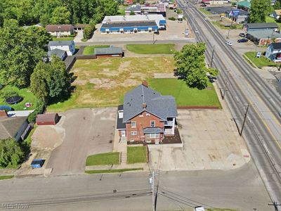 3727 Lincoln Way E