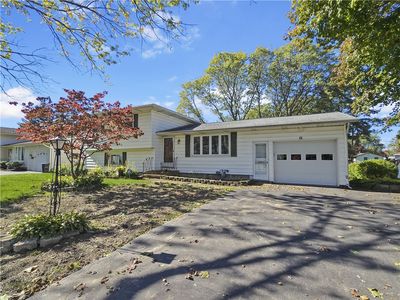 61 Debby Ln