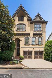 1928 Saxon Valley Cir NE