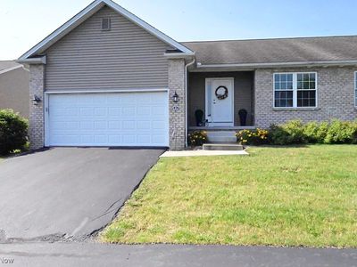 21 Danbury Ct NW