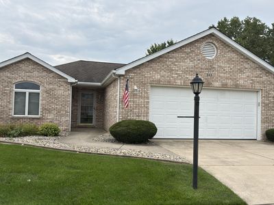 345 W Eastland Cir