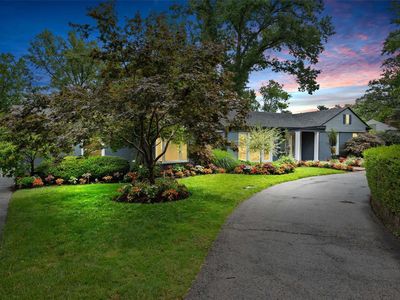 41 Stoneleigh Towers St