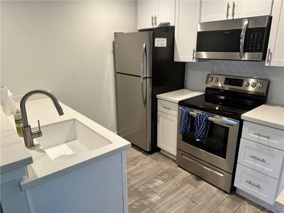 611 Lauderdale Dr #611