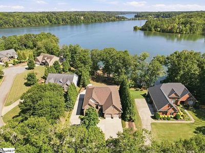 132 Neal Pointe Dr