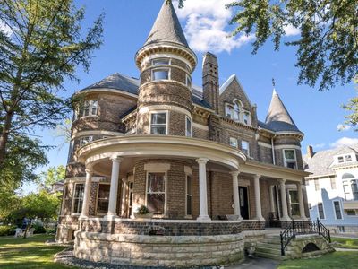 1434 Cass STREET #1-5