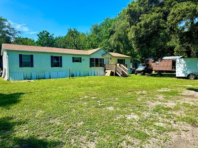 15820 Country Ln