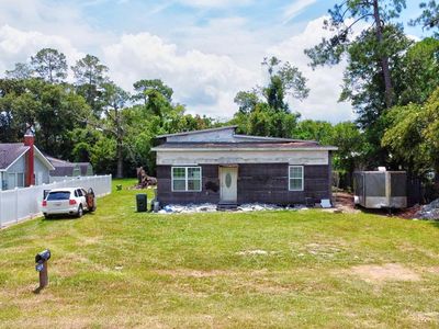 Property at 208 E 6th St, Adel, GA