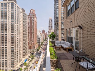 205 E 63rd St APT 19G