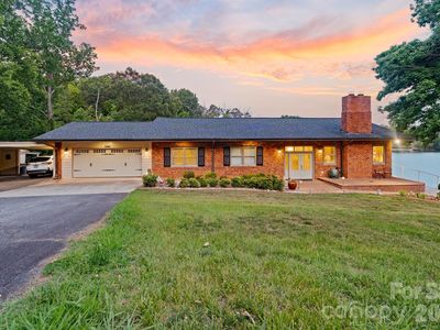 6296 Southlake Dr