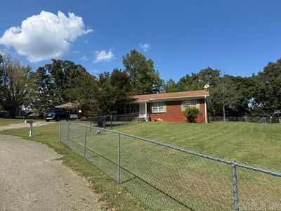 1704 Maple Cv