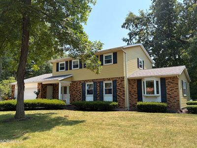 1904 Tanglewood Dr