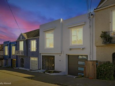 15 Venus St