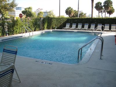 701 Mirror Lake Dr N APT 317