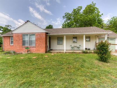 704 N Knoxville Ave