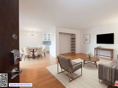 532 N Rossmore Ave APT 108
