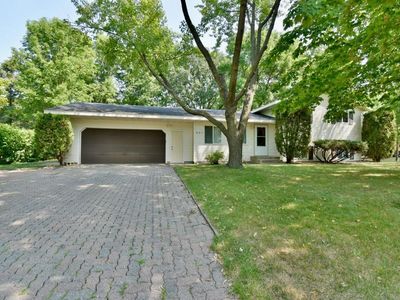 801 Maywood Dr