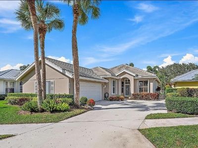 2687 SW Greenwich Way