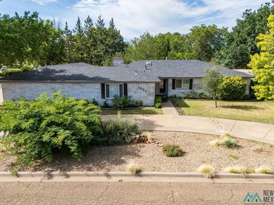 1921 Vivian Ave