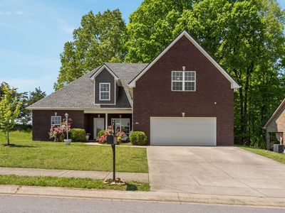 1045 Grace Meade