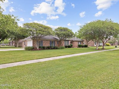 1028 Woodridge Dr