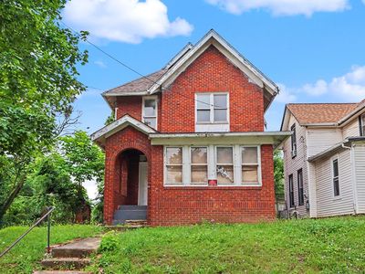 279 W 3rd St