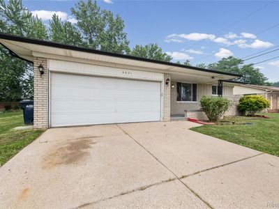 4051 Dickson Dr