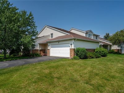 Property at 64 Hastings Dr, Orchard Park, NY