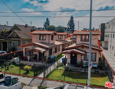 634 E Adams Blvd