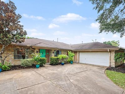 631 Bayview Dr