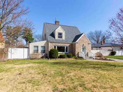 3315 E Jefferson Blvd