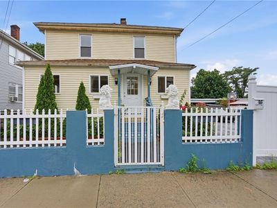 16 Broom St