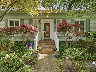 1101 Lexan Ave