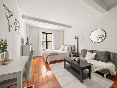 12 W 72nd St APT 5L