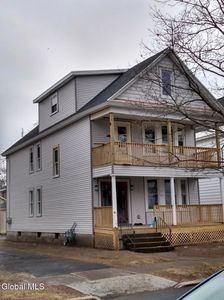 14 W Erie Street