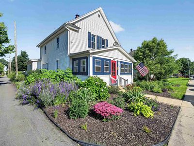 909 S Main St