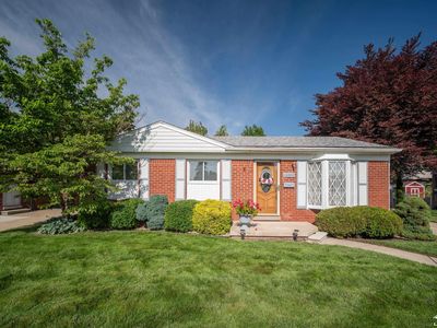 13352 Karl St
