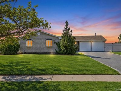 41 Shore Drive W